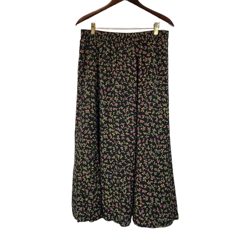 Liz Claiborne Black Floral Midi Skirt - Picture 2 of 10